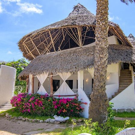 Coral Key Villaマリンディ エクステリア 写真