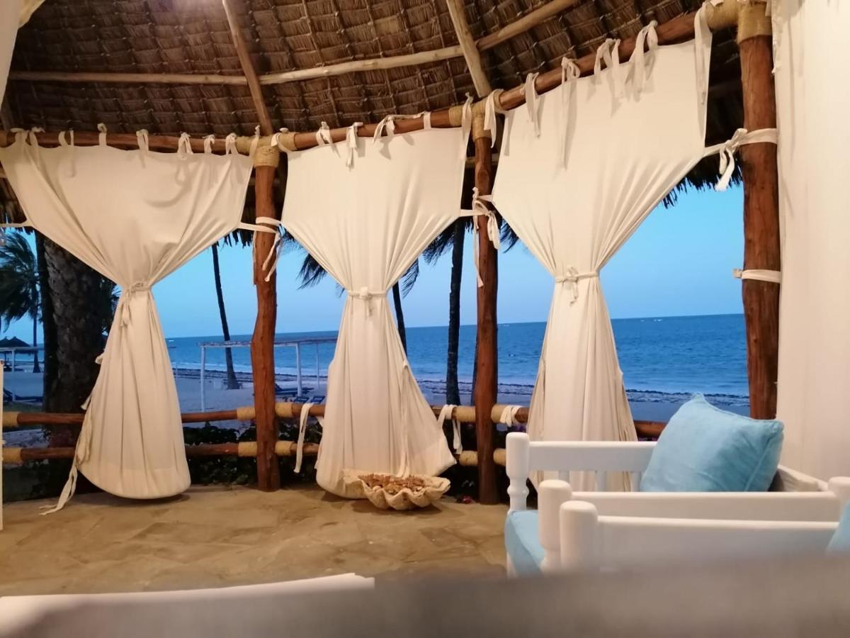 Coral Key Villaマリンディ エクステリア 写真