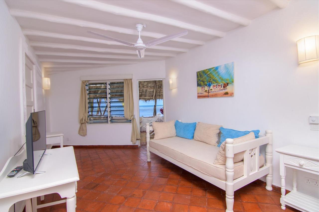 Coral Key Villaマリンディ エクステリア 写真
